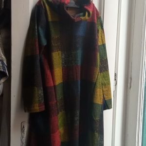 Turtle neck trapeze dress high low L